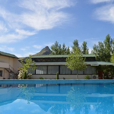 Crossway Camping Yeghegnadzor Exterior foto