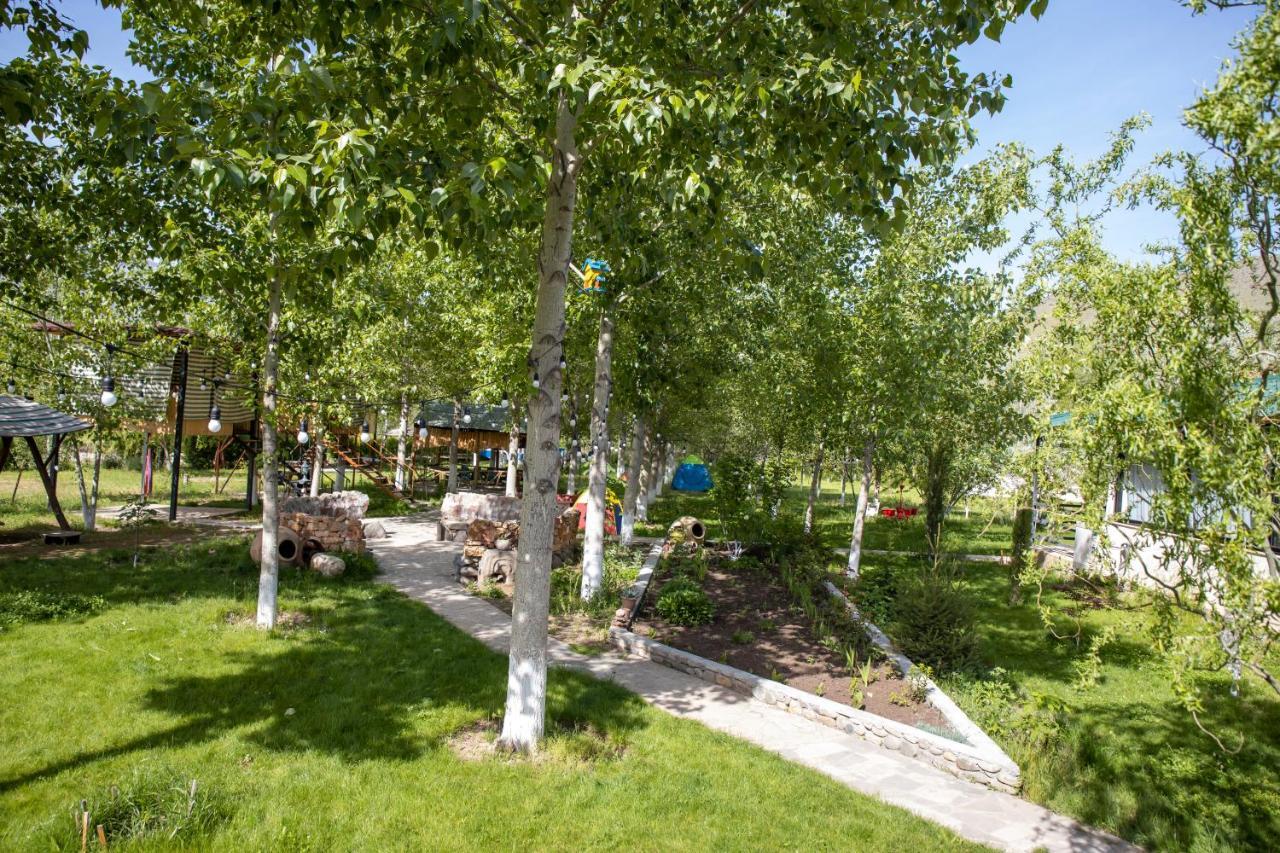 Crossway Camping Yeghegnadzor Exterior foto